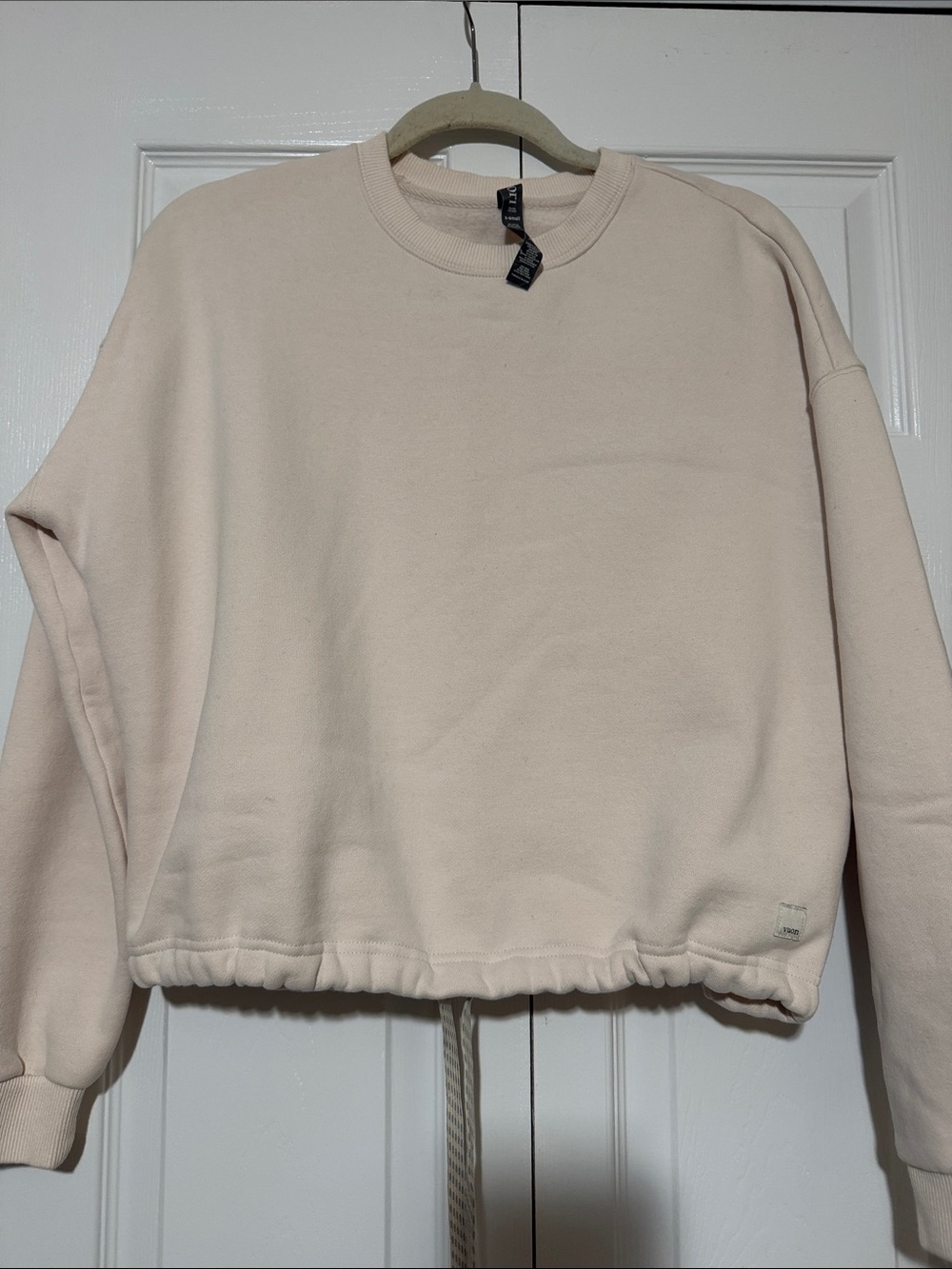 Vuori XS Cropped Crewneck Sweatshirt in Pale Pink